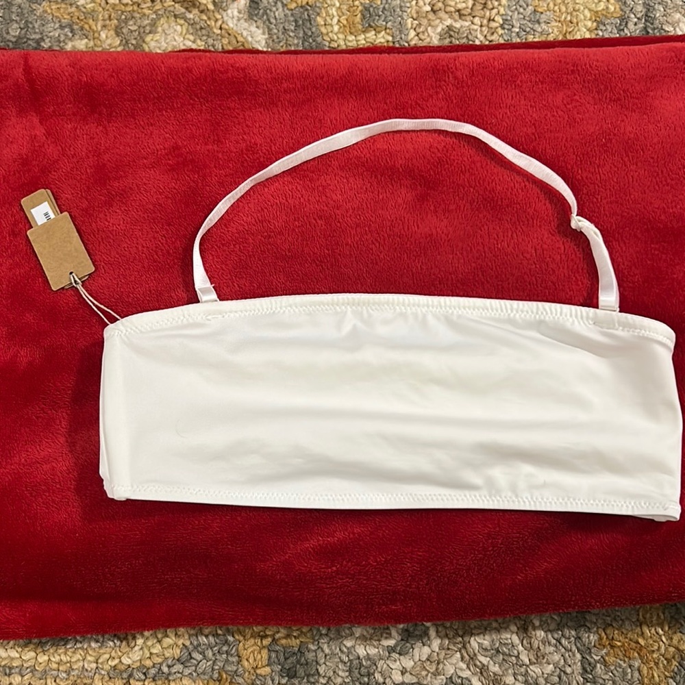 Skims medium white one strap (removable strap) bra